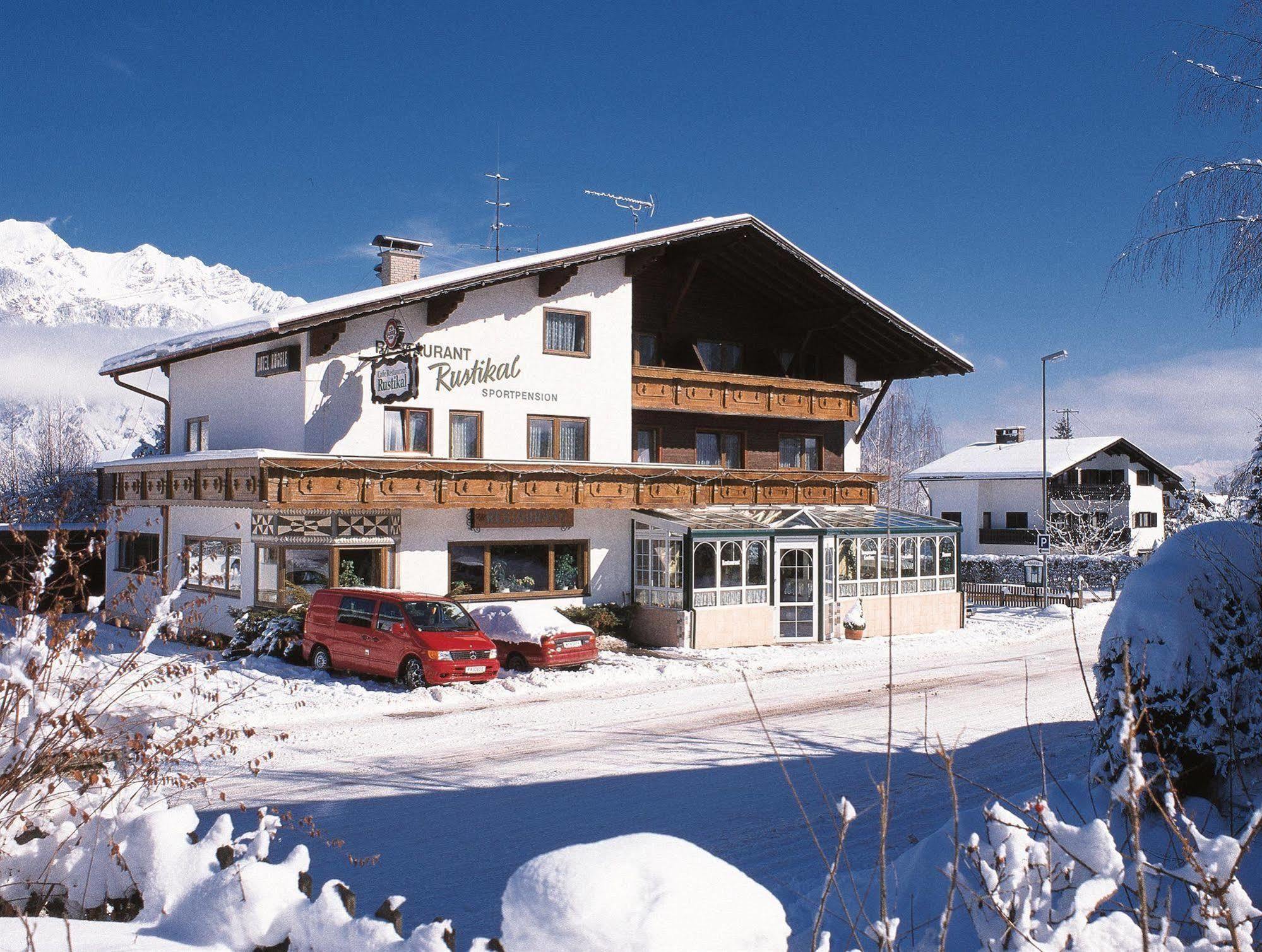 Hotel Koegele Mit Restaurant Bei Innsbruck Axamer Lizum Axams Exterior photo